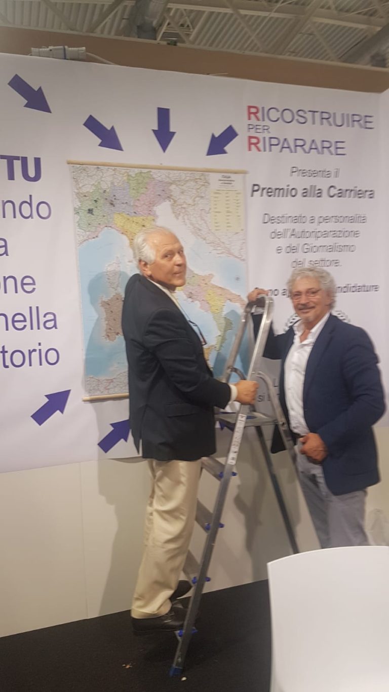 Stand Ricostruire per Riparare Autopromotec 2019
