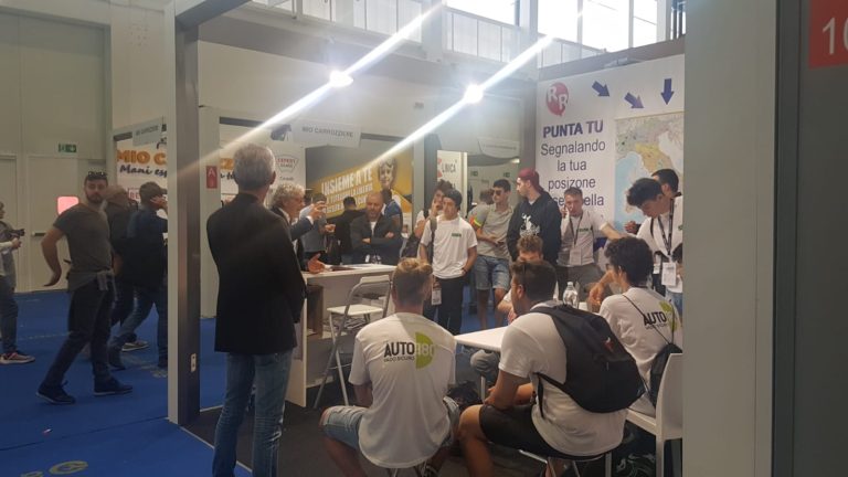 Stand Ricostruire per Riparare Autopromotec 2019