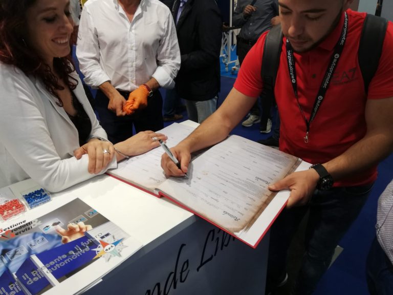 Stand Ricostruire per Riparare Autopromotec 2019